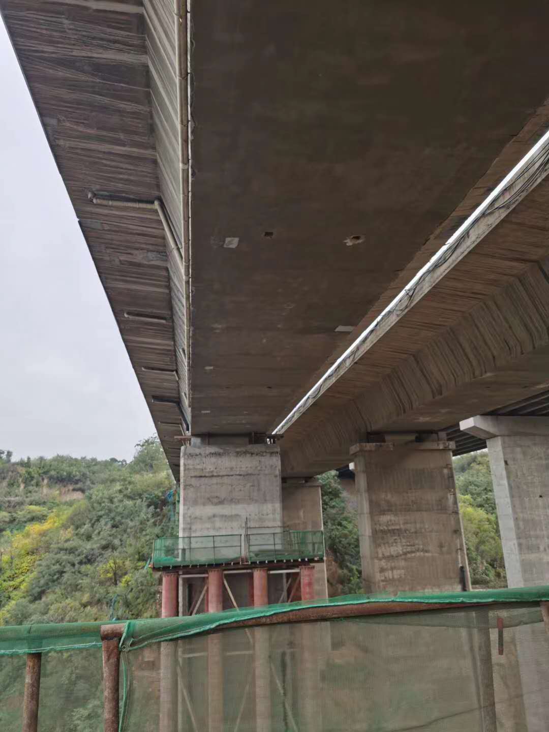 衡阳桥梁加固前制定可行设计方案图并用对施工方法